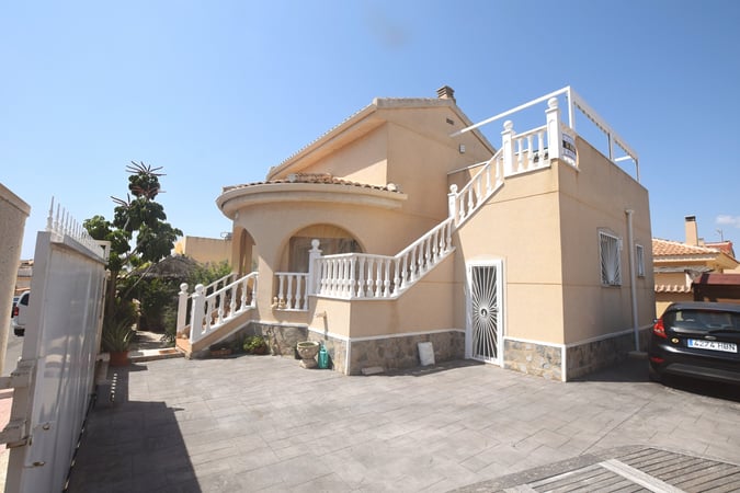 Villa in Rojales - view 1