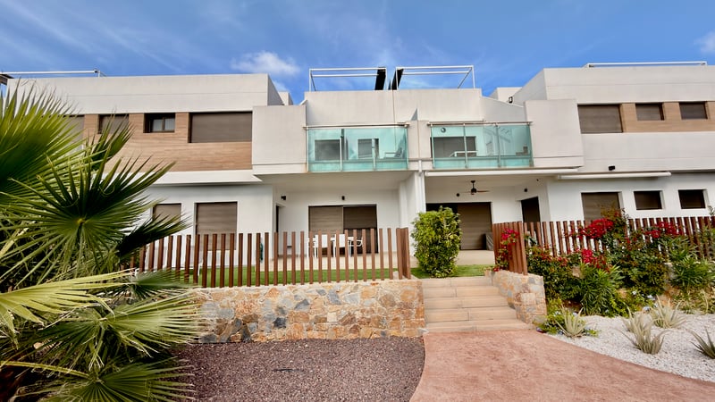 Apartment in Jacarilla - view 1