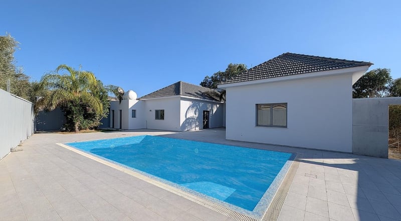 House in Moni - view 1