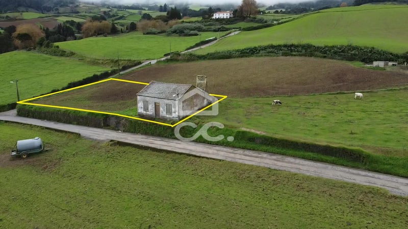 Villa in Povoacao - view 1