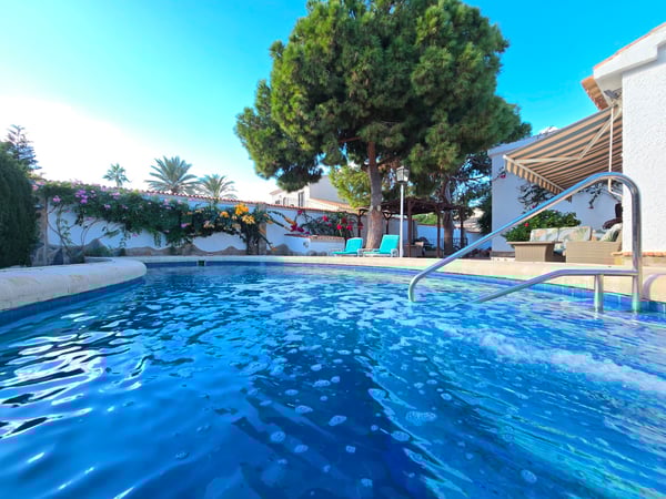 Villa in Urbanizacion los Balcones - view 1