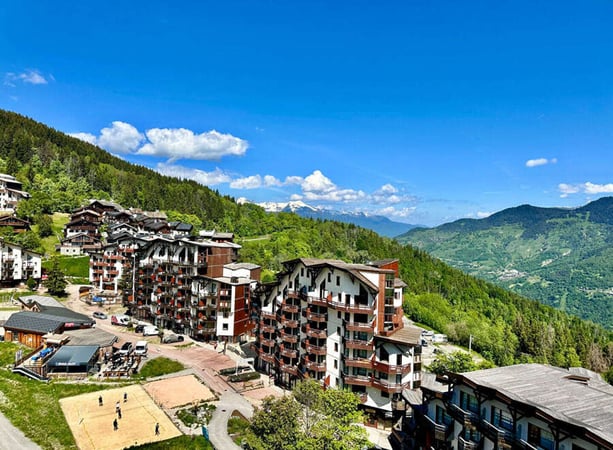 Apartment in Courchevel - view 1