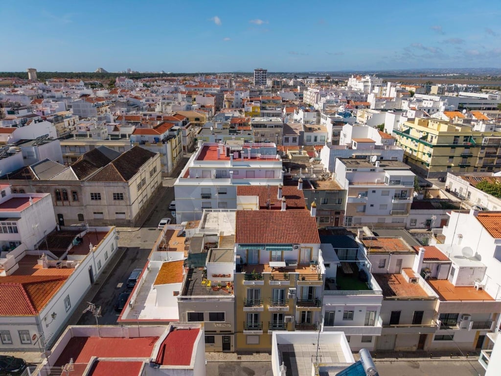 Apartment in Vila Real de Santo Antonio - Image 2