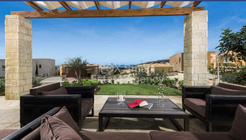 Apartment in Chlorakas - view 1