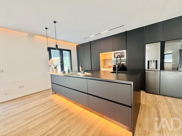 House in Quinta do Conde - view 1