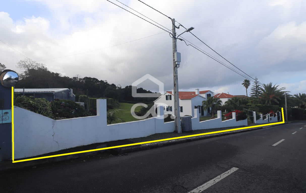 Villa in Sao Vicente - Image 2