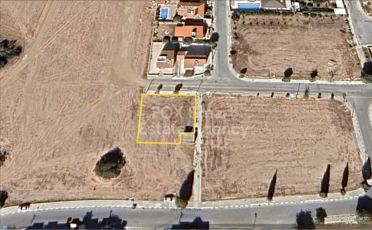 Land in Perivolia - view 1