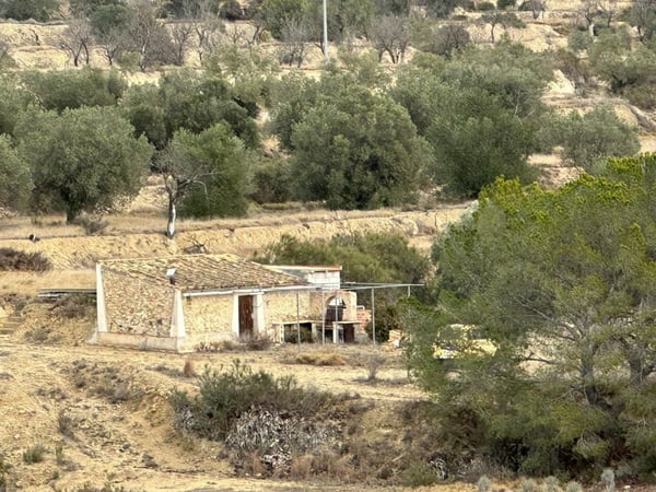 House in Relleu - view 1