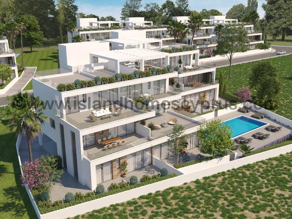 House in Paralimni - view 1