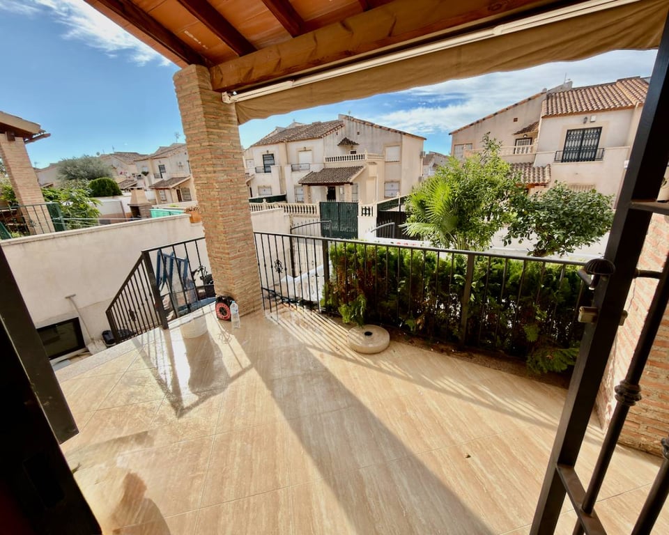 Villa in Ciudad Quesada - Image 2