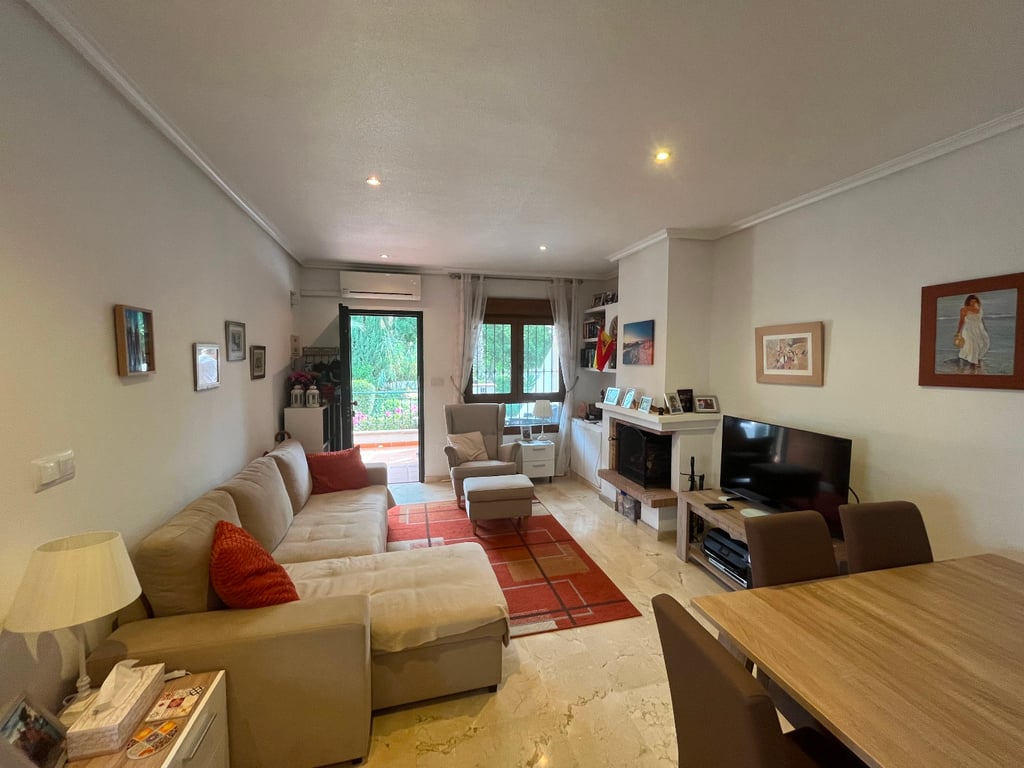 Apartment in Urbanizacion los Balcones - Image 3