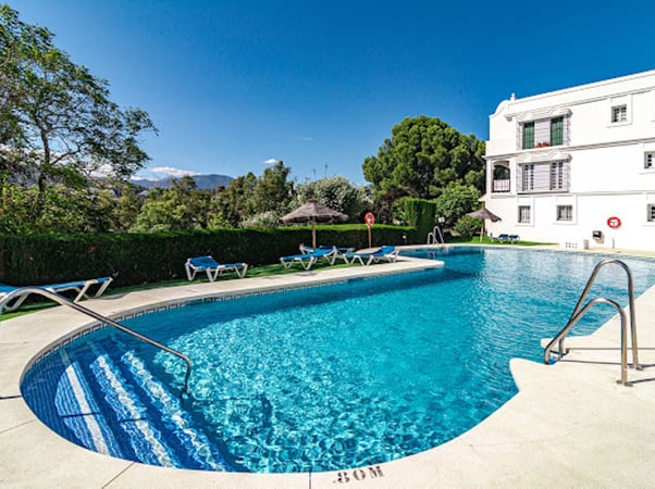 Apartment in Nueva Andalucia - view 1