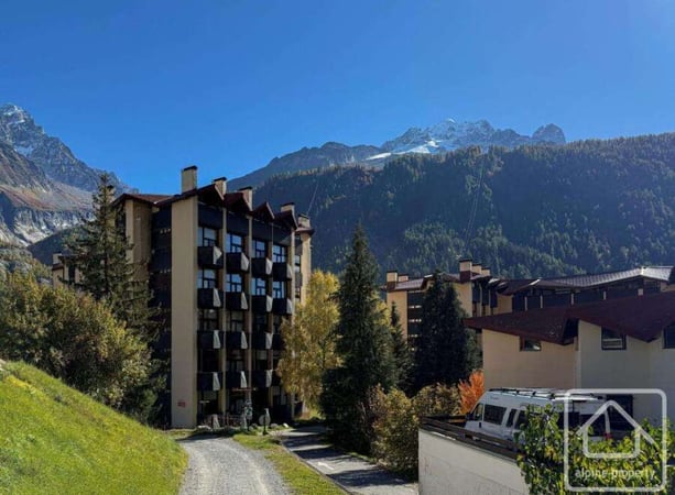 Apartment in Argentiere - view 1