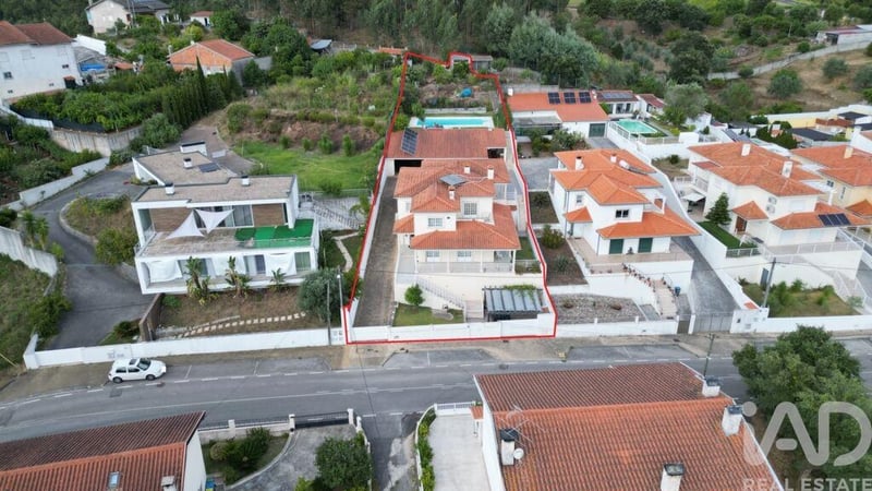 House in Eiras - view 1