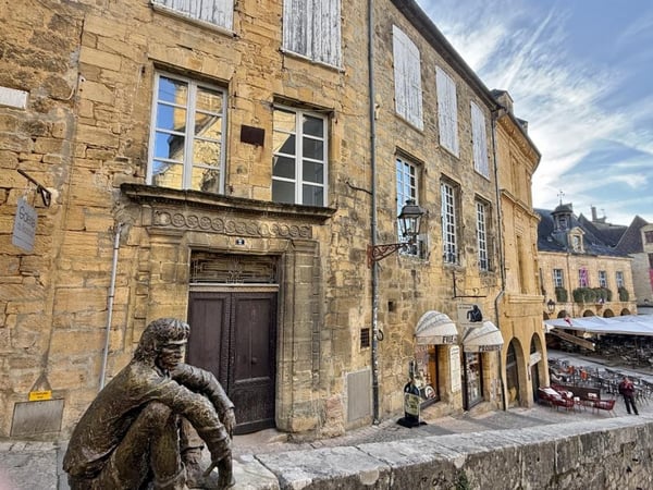 House in Sarlat-la-Caneda - view 1