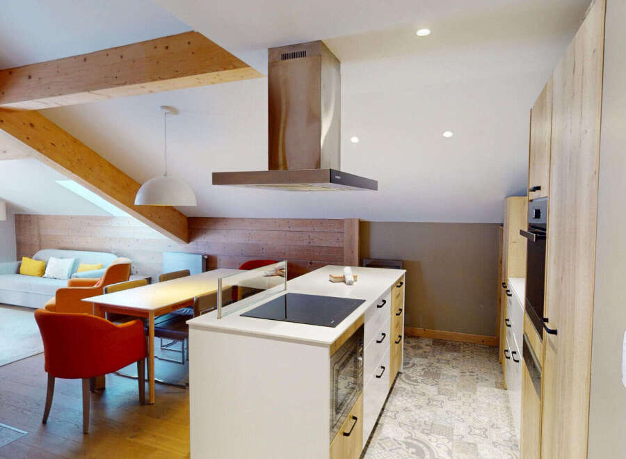 Apartment in Les Allues - Image 2