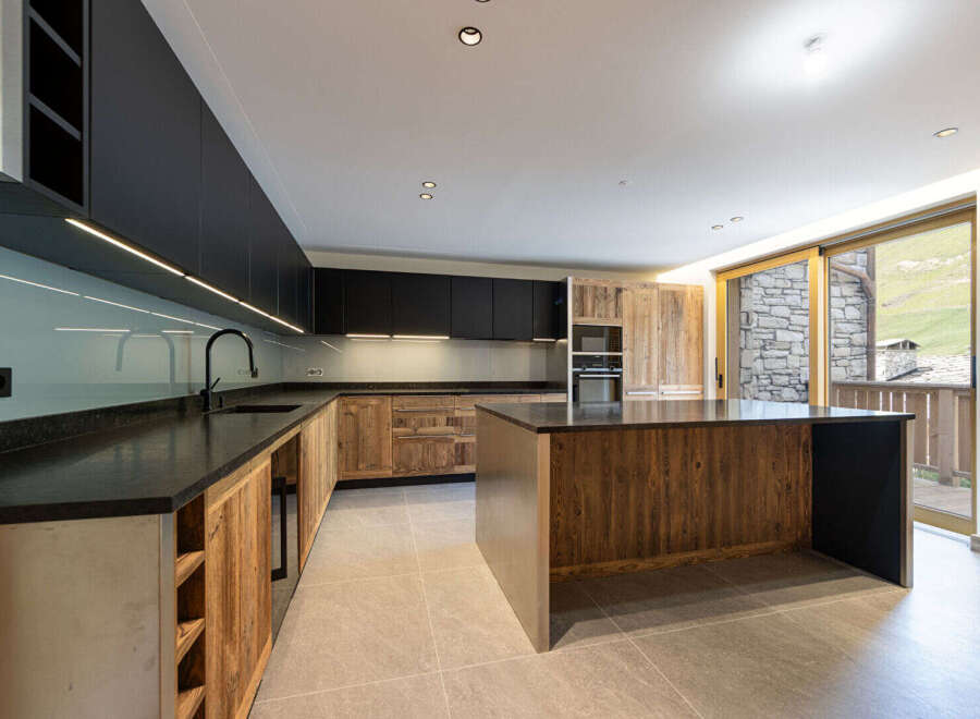 Chalet in Val-d'Isere - Image 3