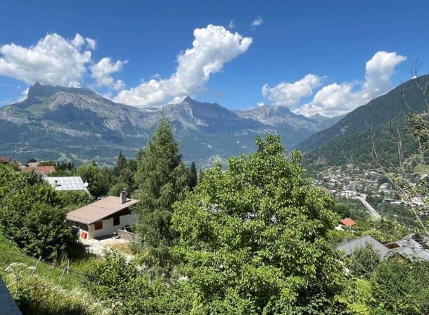 Chalet in Saint-Gervais-les-Bains - view 1