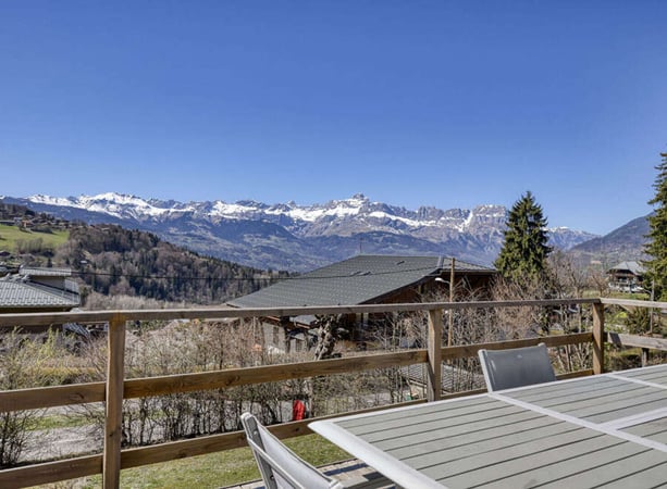 Chalet in Saint-Gervais-les-Bains - view 1