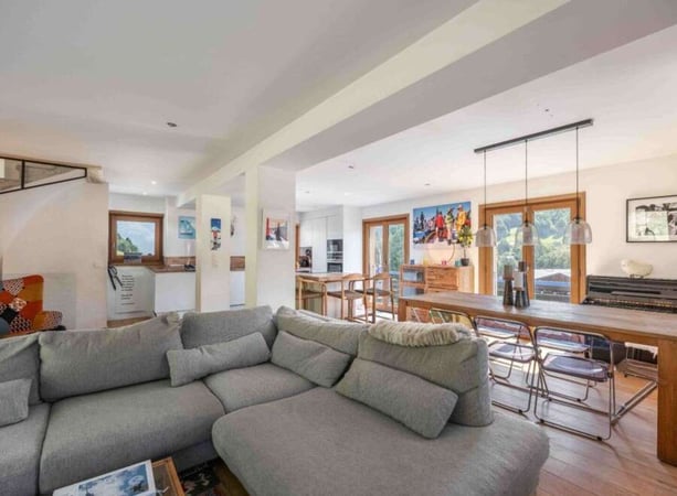 Chalet in Demi-Quartier - view 1