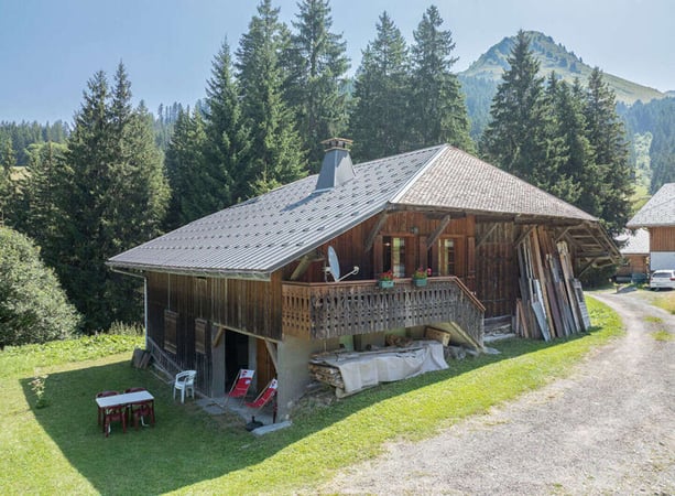 Chalet in Les Gets - view 1