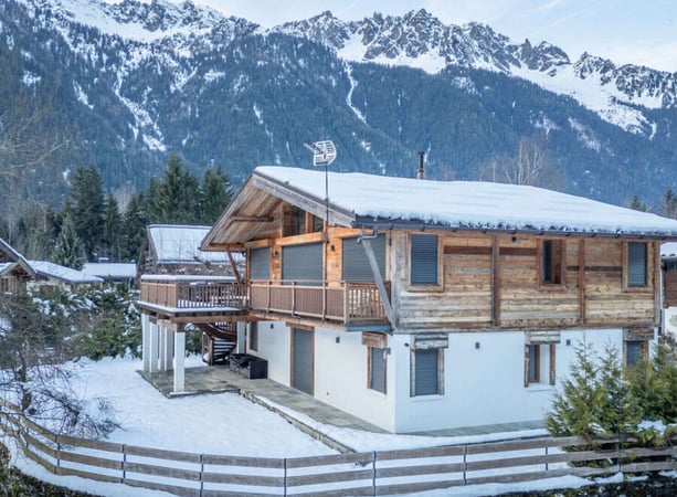 Chalet in Chamonix-Mont-Blanc - view 1