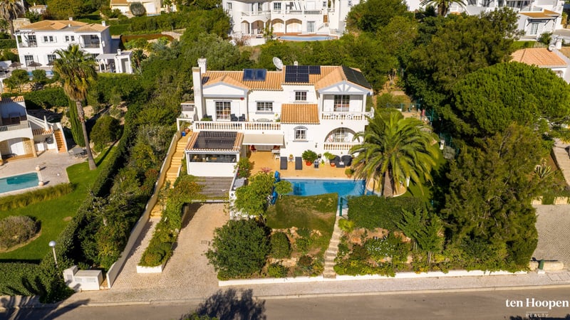 Villa in Budens - view 1