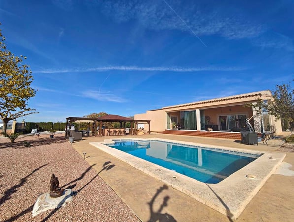 Villa in Sax - view 1