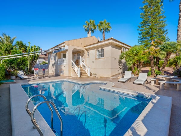 House in Benijofar - view 1