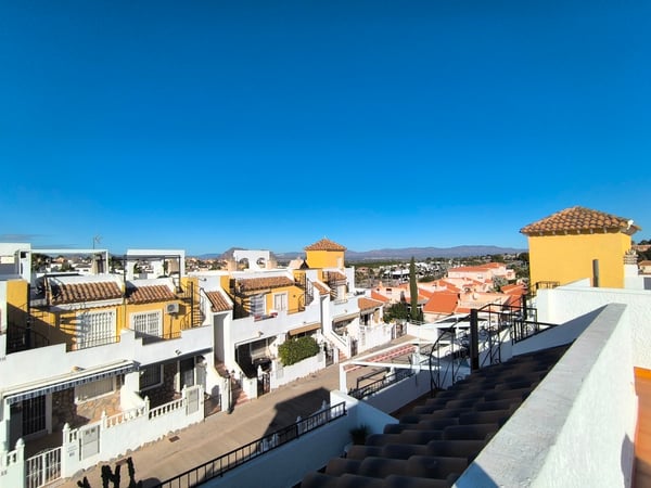 House in Algorfa - view 1