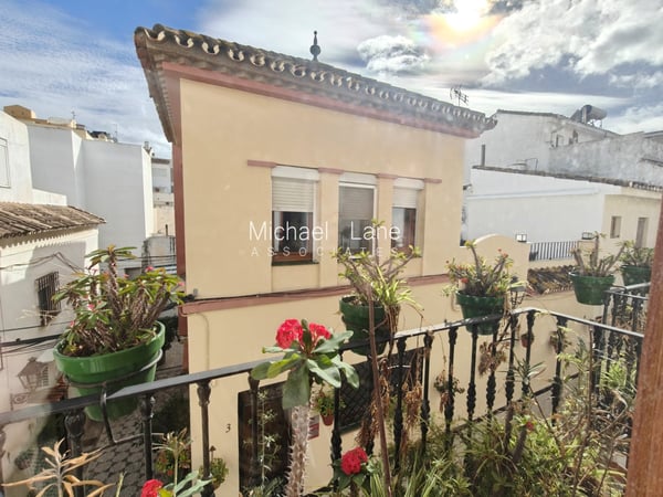 Apartment in Estepona - view 1