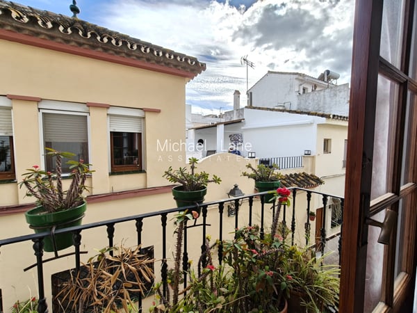 Apartment in Estepona - view 1