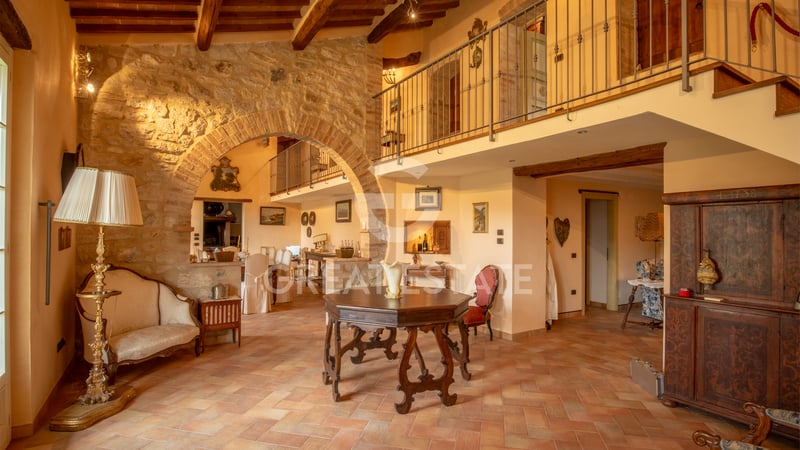 House in San Giovanni del Pantano - view 1