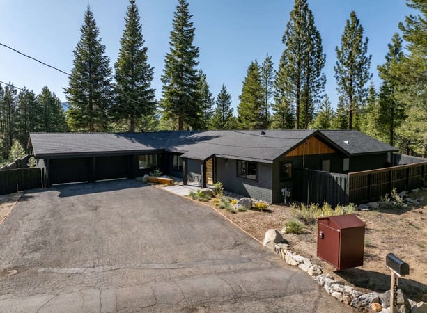 House in Echo Lake - view 1