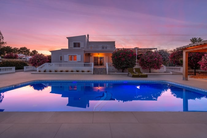 House in Lagoa - view 1