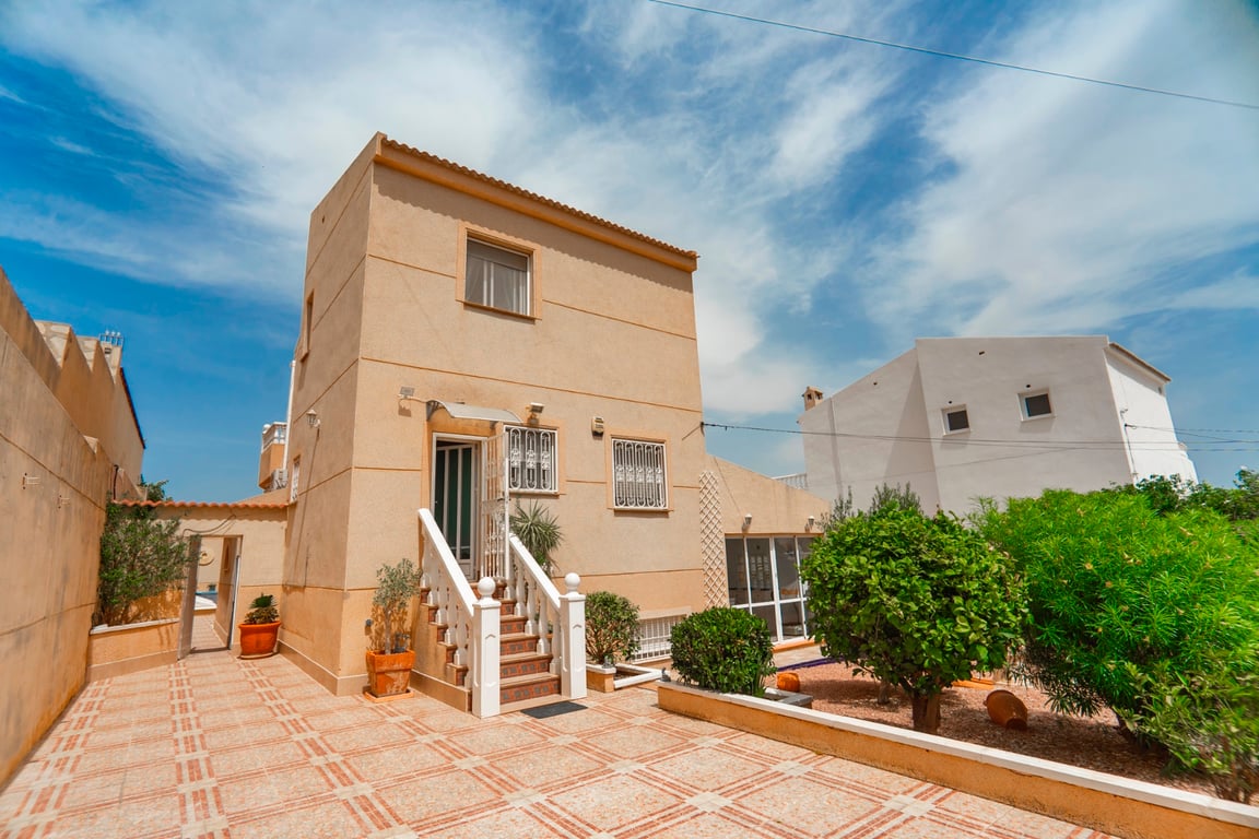 House in Ciudad Quesada - Image 4