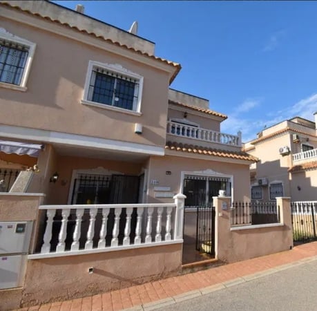 House in La Zenia - view 1