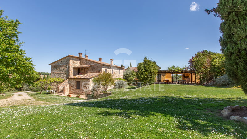 House in Stabbiano - view 1