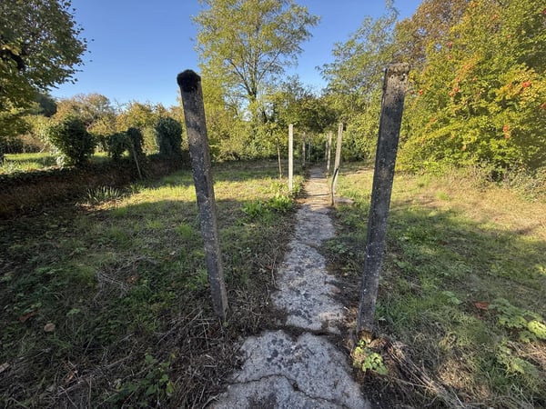 House in Tocane-Saint-Apre - view 1