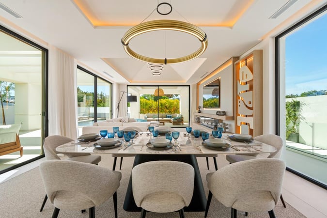 Villa in Guadalmina - view 1