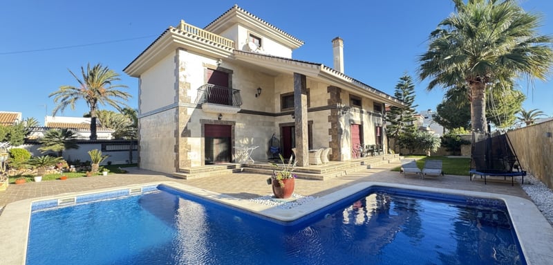 House in Cabo Roig - view 1