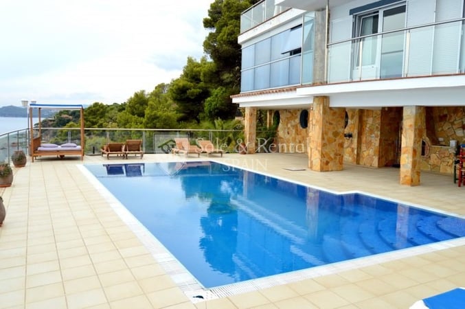 House in Lloret de Mar - view 1