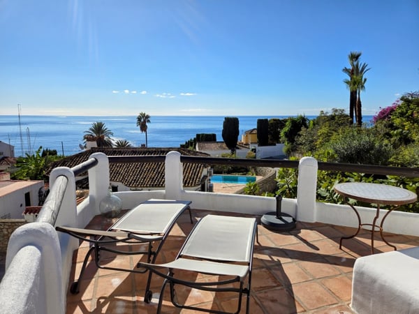 Villa in Salobrena - view 1