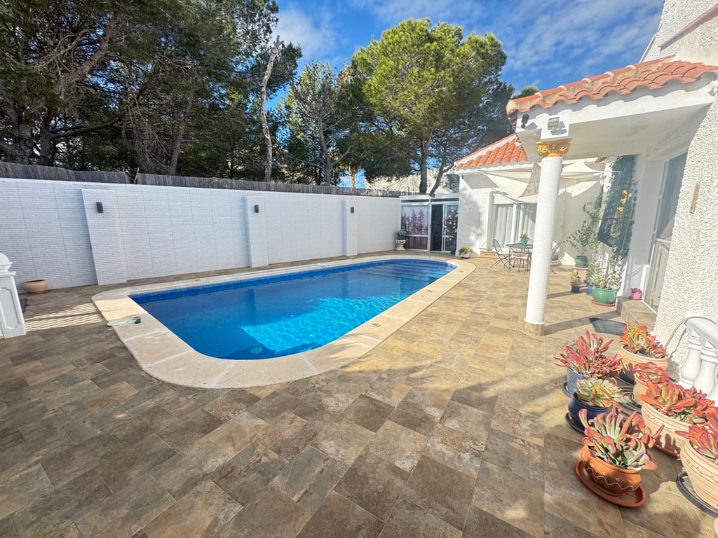 Villa in Villamartin - Image 4