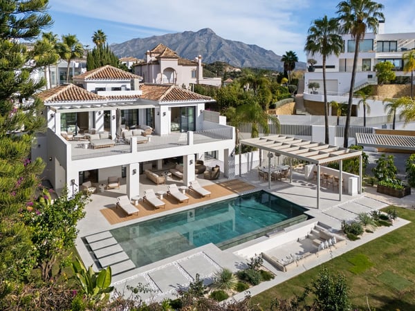 House in Urbanizacion la Heredia - view 1