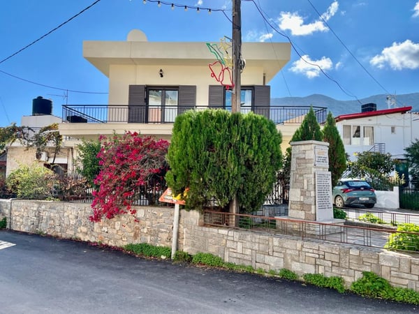 House in Latsida - view 1