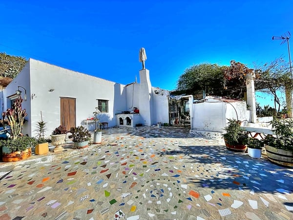 House in Macharaviaya - view 1