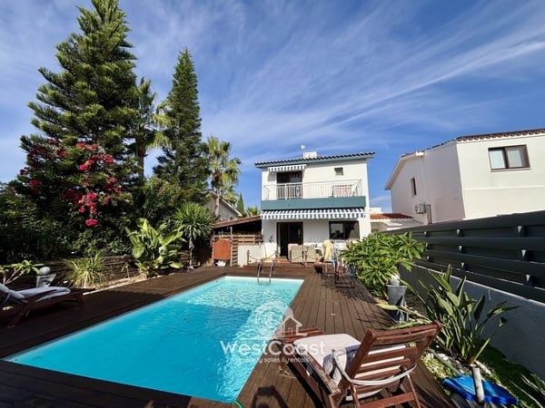 House in Konia - view 1