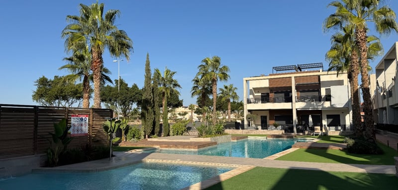 House in Urbanizacion El Raso - view 1