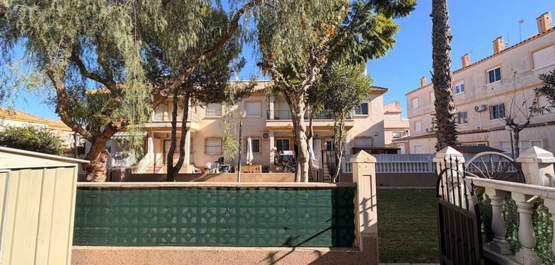 House in Villamartin - view 1